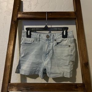 Light jean shorts